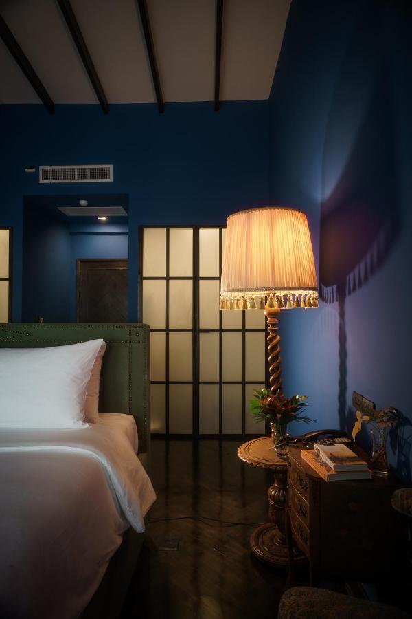 Baan Tuk Din Hotel Bangkok Kültér fotó