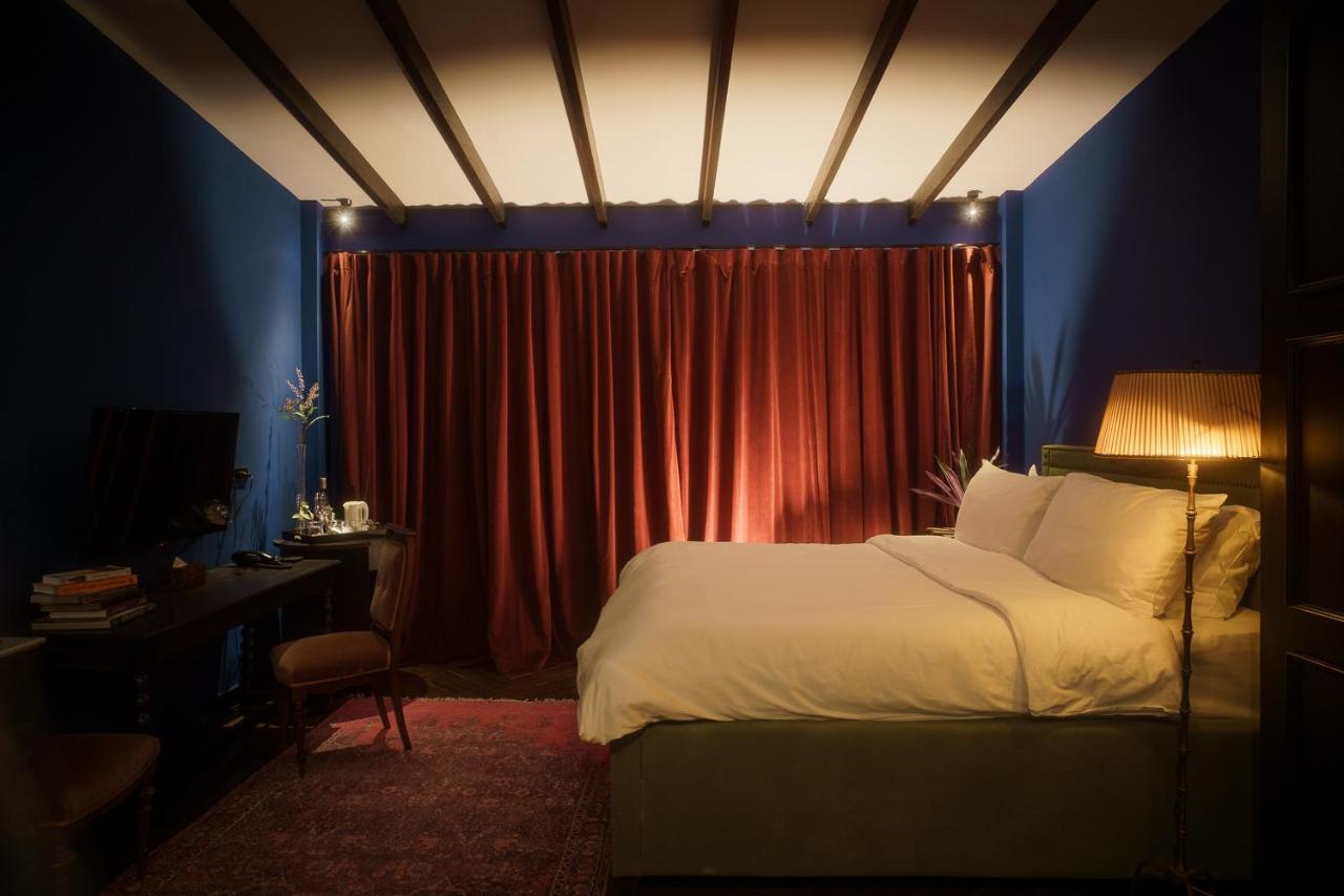 Baan Tuk Din Hotel Bangkok Kültér fotó