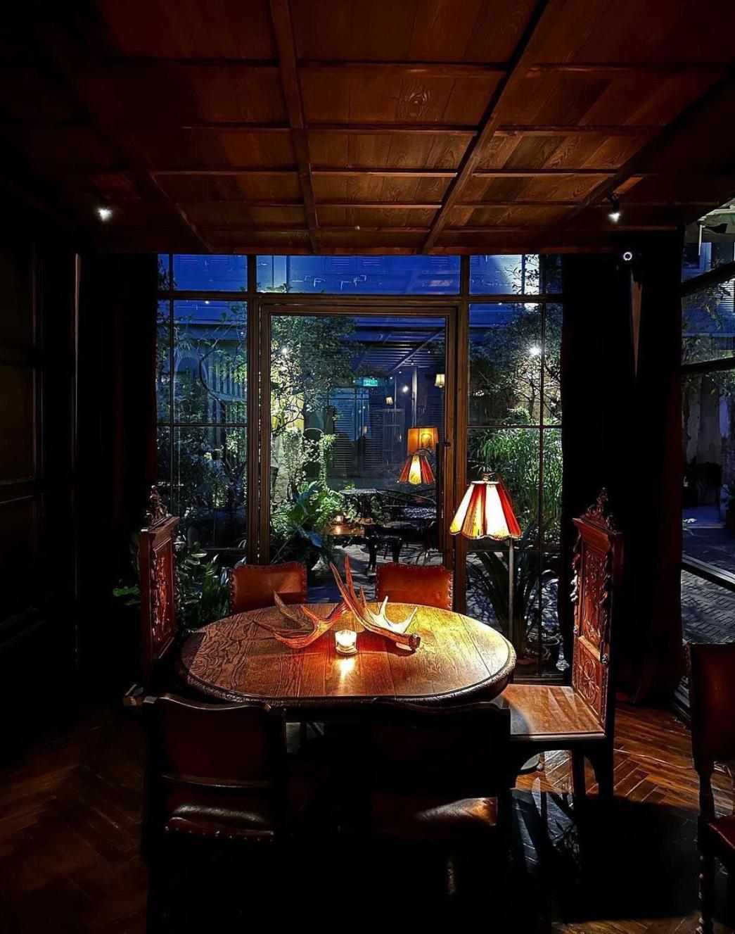 Baan Tuk Din Hotel Bangkok Kültér fotó